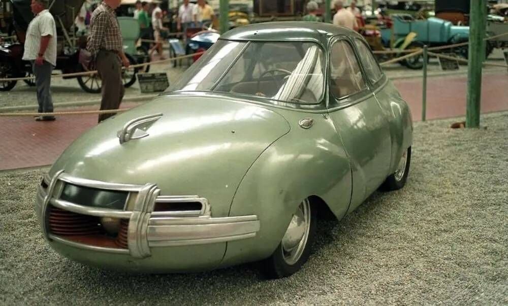      Panhard Dynavia