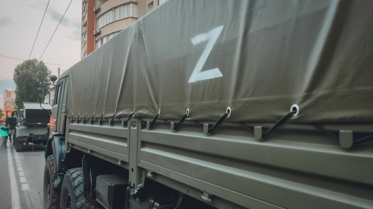     Жители дома в Уфе обсудили ситуацию в домовом чате. Военный адвокат прокомментировал, законно ли это и что делать в таком случае