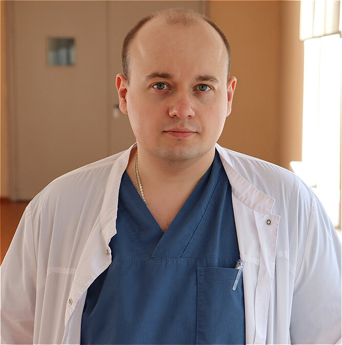 Ординатор проходит практику в отделении хирургии стопы и голеностопного сустава