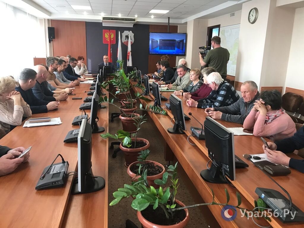 Будет ли в Орске вода для полива? Жители Первомайского встретились с главой  города и «РВК-Орск» | Урал56.Ру | Оренбург, Орск - главные новости | Дзен