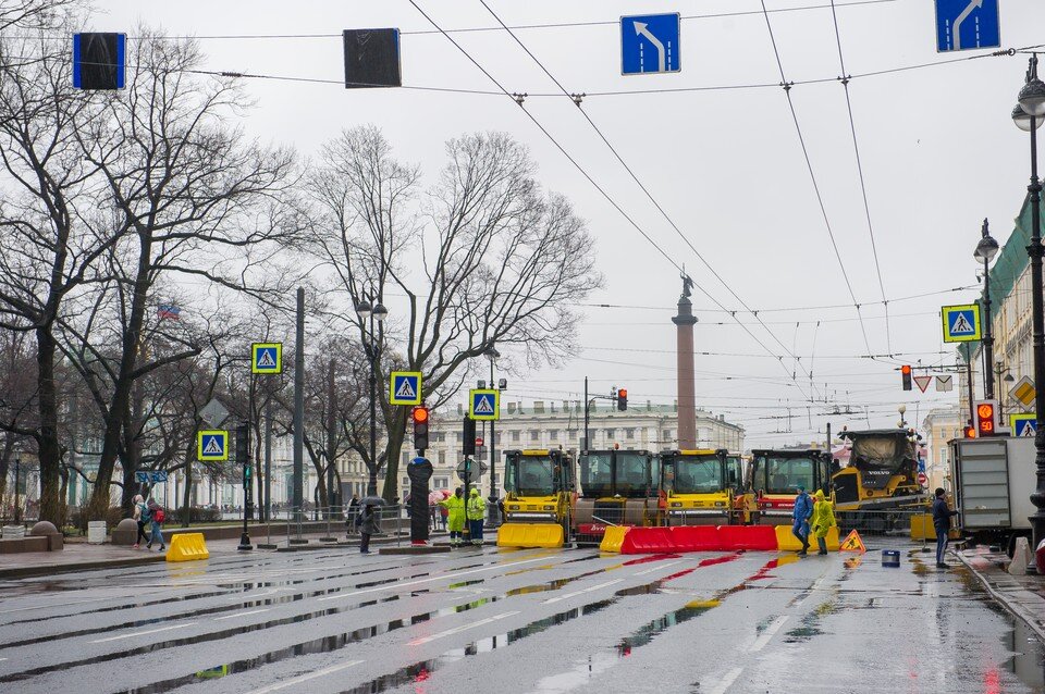     Движение транспорта ограничат в трех районах Петербурга с 1 апреля. Олег ЗОЛОТО