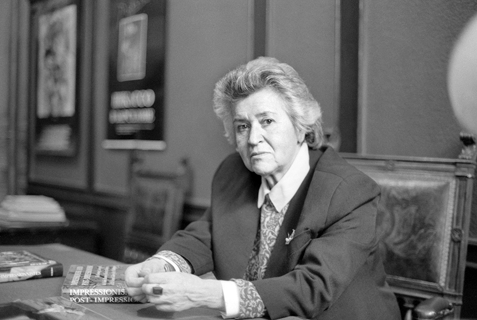 Ирина Антонова, 1960-е годы. Фото с сайта ГМИИ им. Пушкина