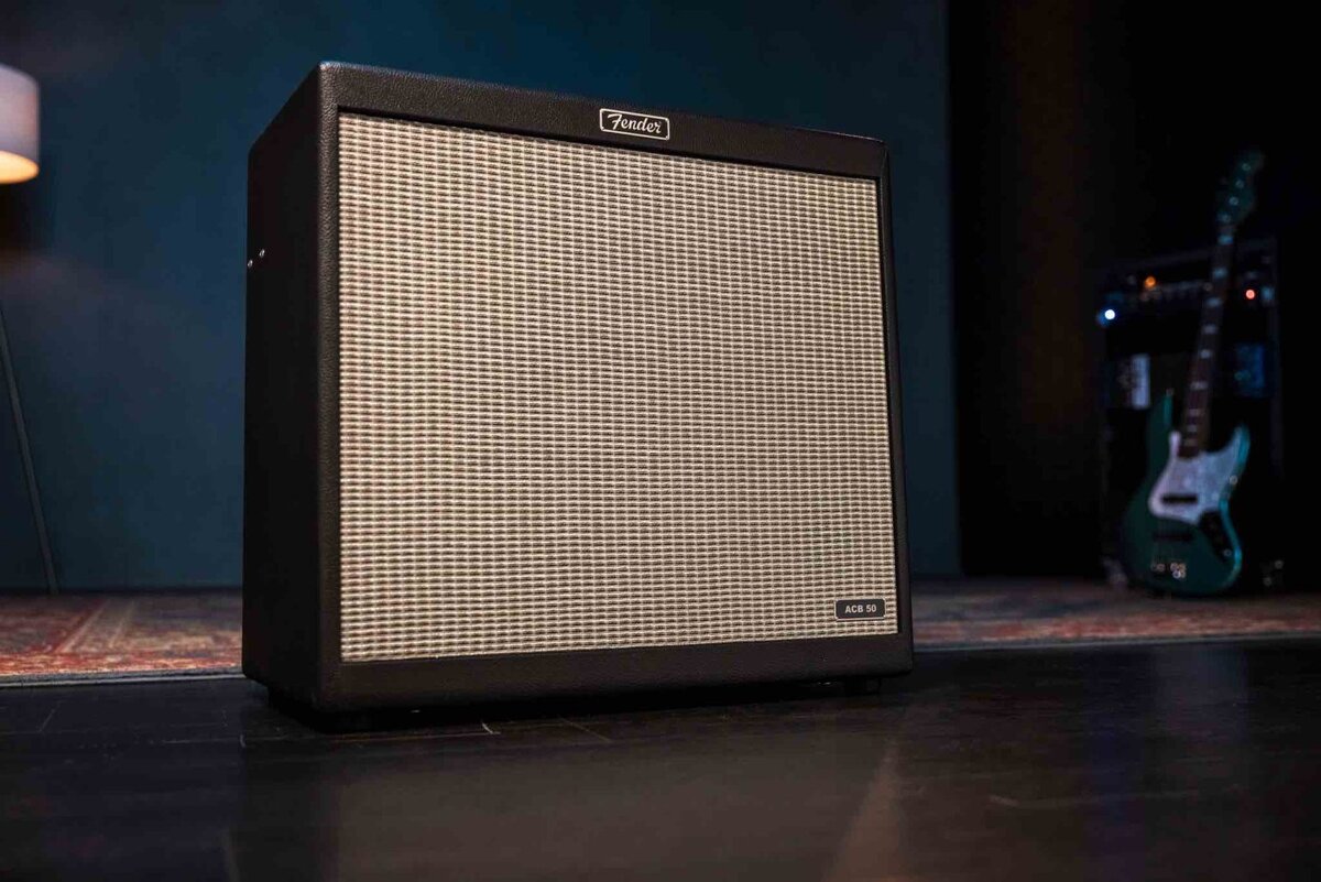 Fender ACB50 Adam Clayton U2 