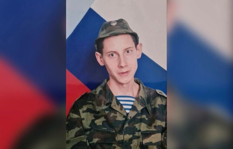    В Курманаевском районе простились с военнослужащим Сергеем Петровым, погибшим в зоне СВО Андрей Севостьянов