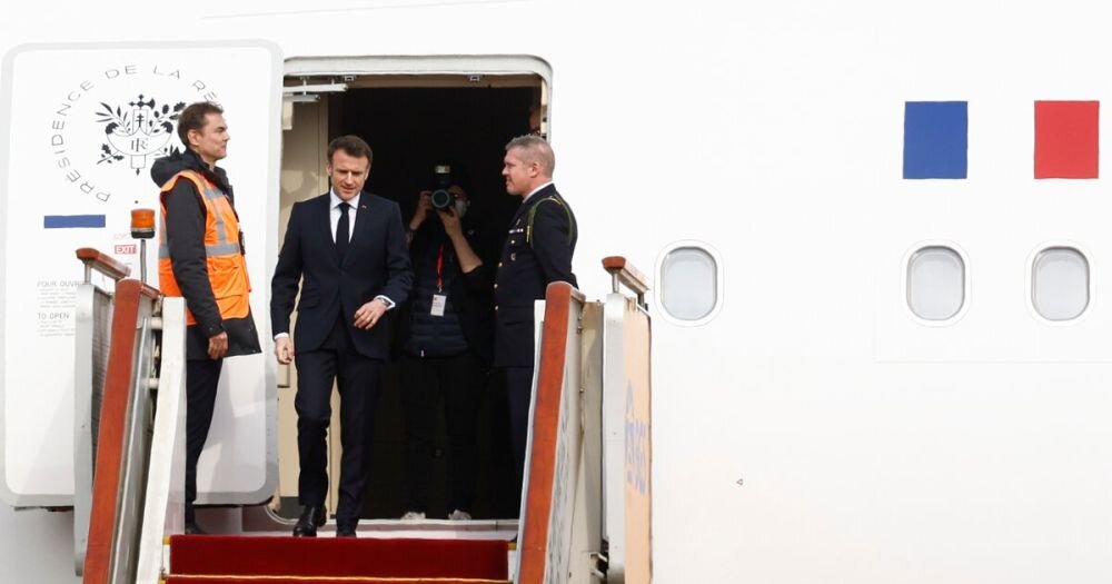 С чем Макрон пролетел в Пекин? Фото из открытых источников.