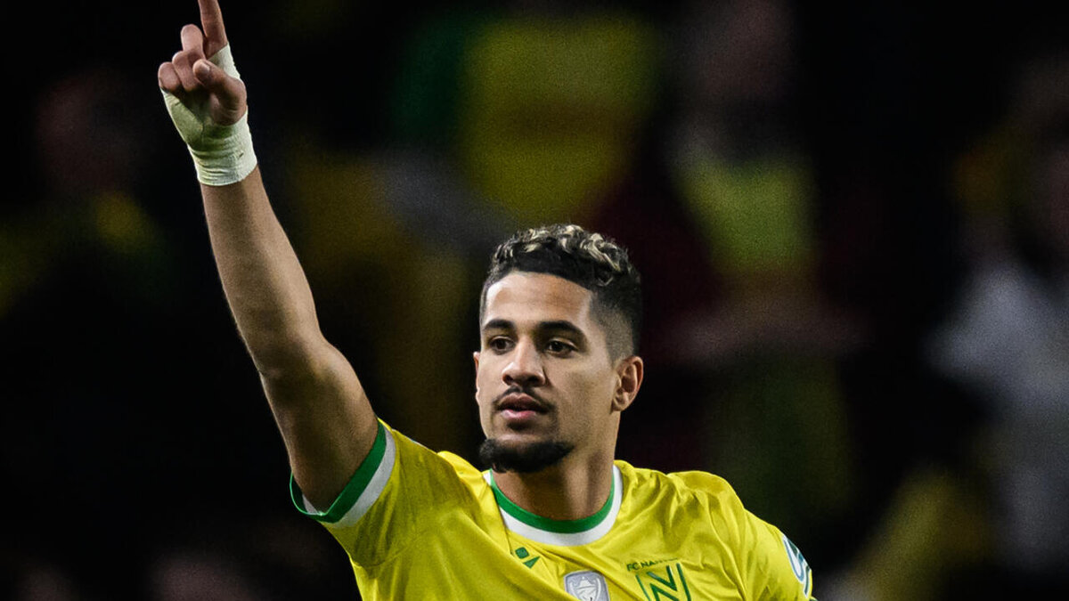 Это встатие