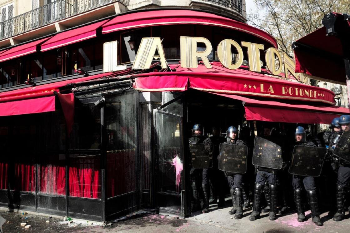    Ресторан La Rotonde:Antoine Gyori - Corbis / Contributor / Getty Images