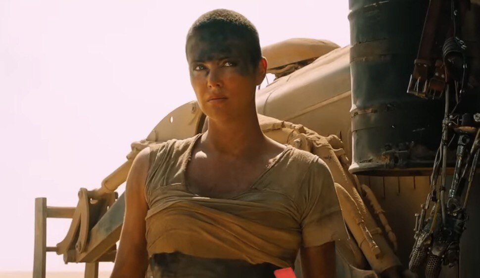       Кадр из фильма «Безумный Макс: дорога ярости»