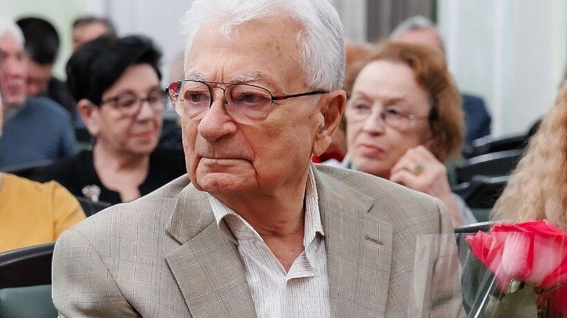    Конкурс скрипачей и виолончелистов ©