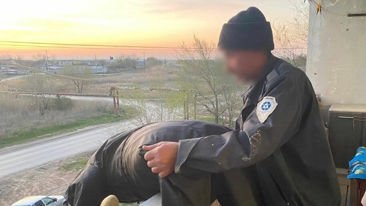     Следователи завершили расследование уголовного дела в отношении 58-летнего волгоградца, который спустя 25 лет сознался в причинении тяжкого вреда племяннику, после чего последний скончался, сообщает издание «НовостиВолгограда.ру» со ссылкой на СУ СКР по Волгоградской области.