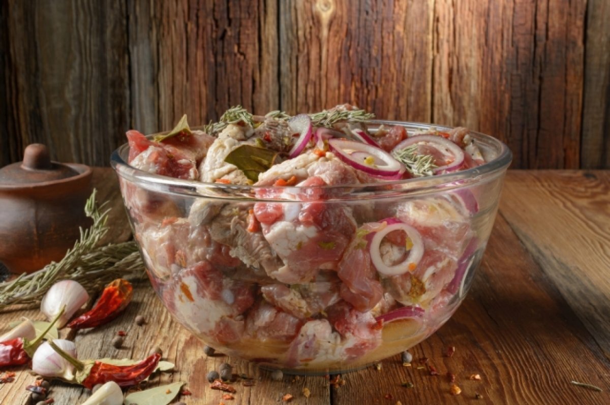    Паразиты. Чем опасен маринад от шашлыка?