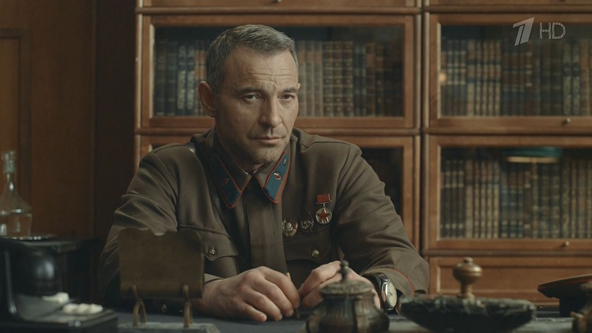 По законам военного времени 1983. По законам своего времени. По законам военного времени постер. Елагина по законам военного времени. По законам своего времени.