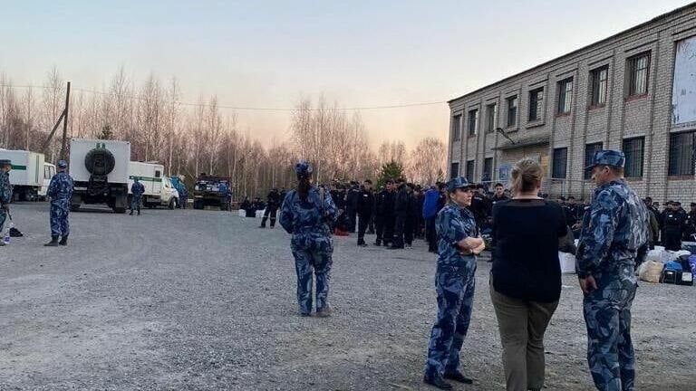     Пожар в поселке Сосьва Свердловской области уничтожил лечебно-исправительное учреждение регионального управления ФСИН.