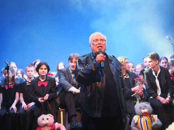    Дети приняли активное участие в спектакле Евгения ЯМБУРГА