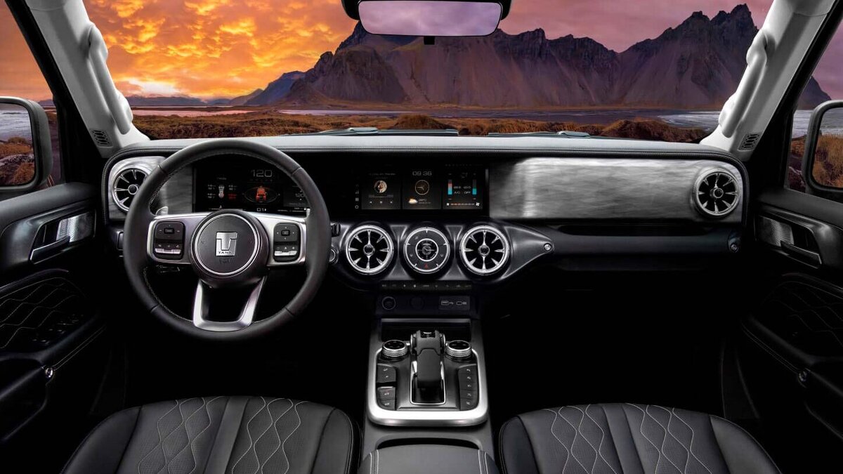    Интерьер Tank 300. Фото Tank