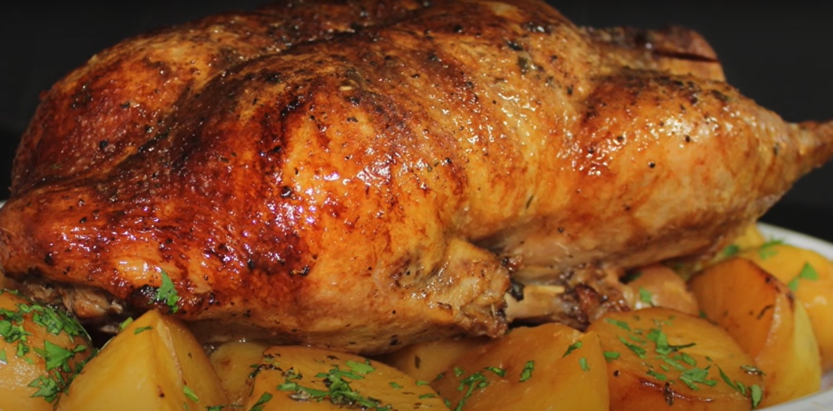 Утка с мандаринами в духовке