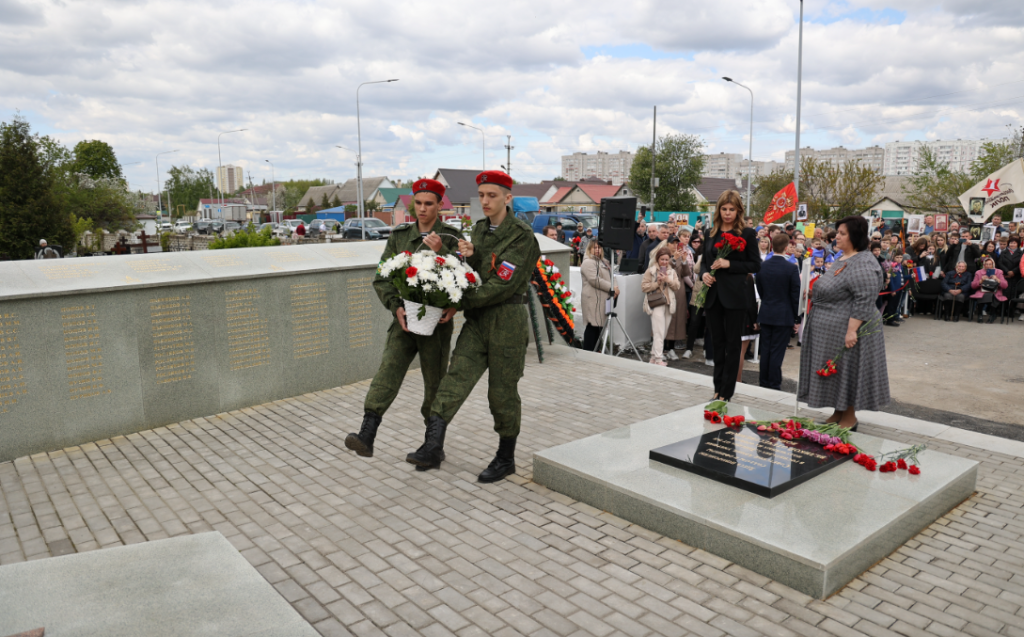 Автопробег липецк 9 мая. Парк победы 2023 липецк. Парад липецк 9 мая. Липецк 9 мая. День победы фото.
