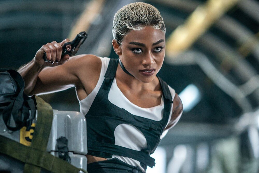     Тати Габриэль, кадр из фильма «Анчартед: На картах не значится» (2022)