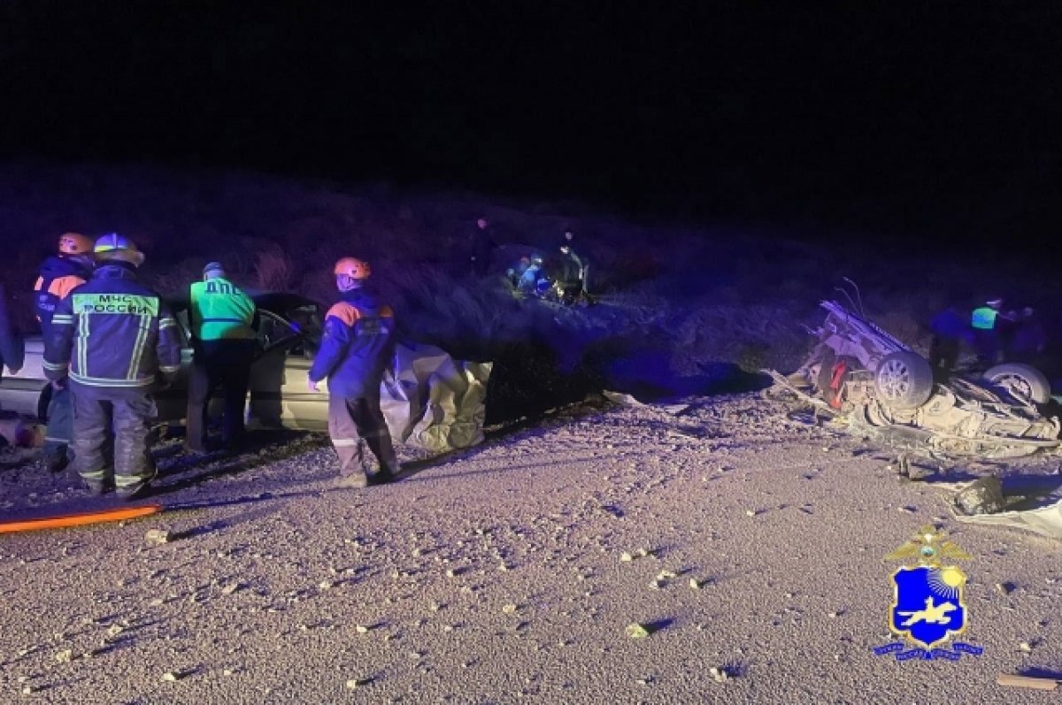    В аварии погибли 6 человек, ещё 3 пострадали.