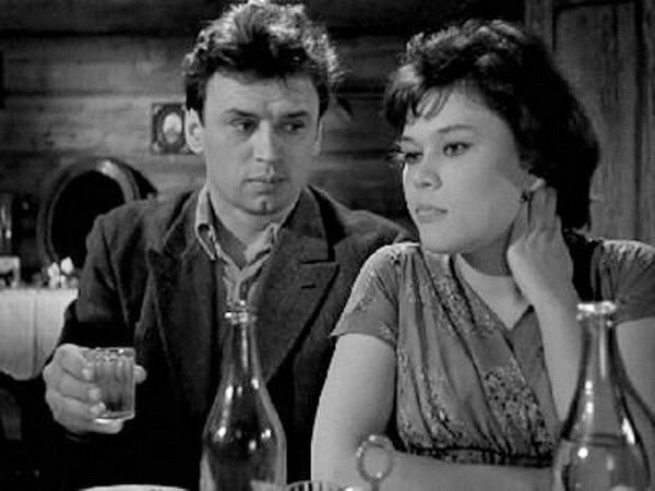 Статьи по теме "Люсьена Овчинникова"