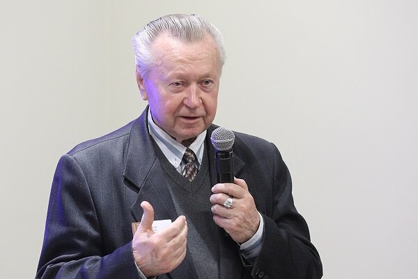 Научный руководитель Центра экономических методов управления в энергетике НП «КОНЦ ЕЭС» им. А.Ф. Дьякова, заместитель председателя Комитета ТПП РФ по энергетической стратегии и развитию ТЭК Георгий Кутовой