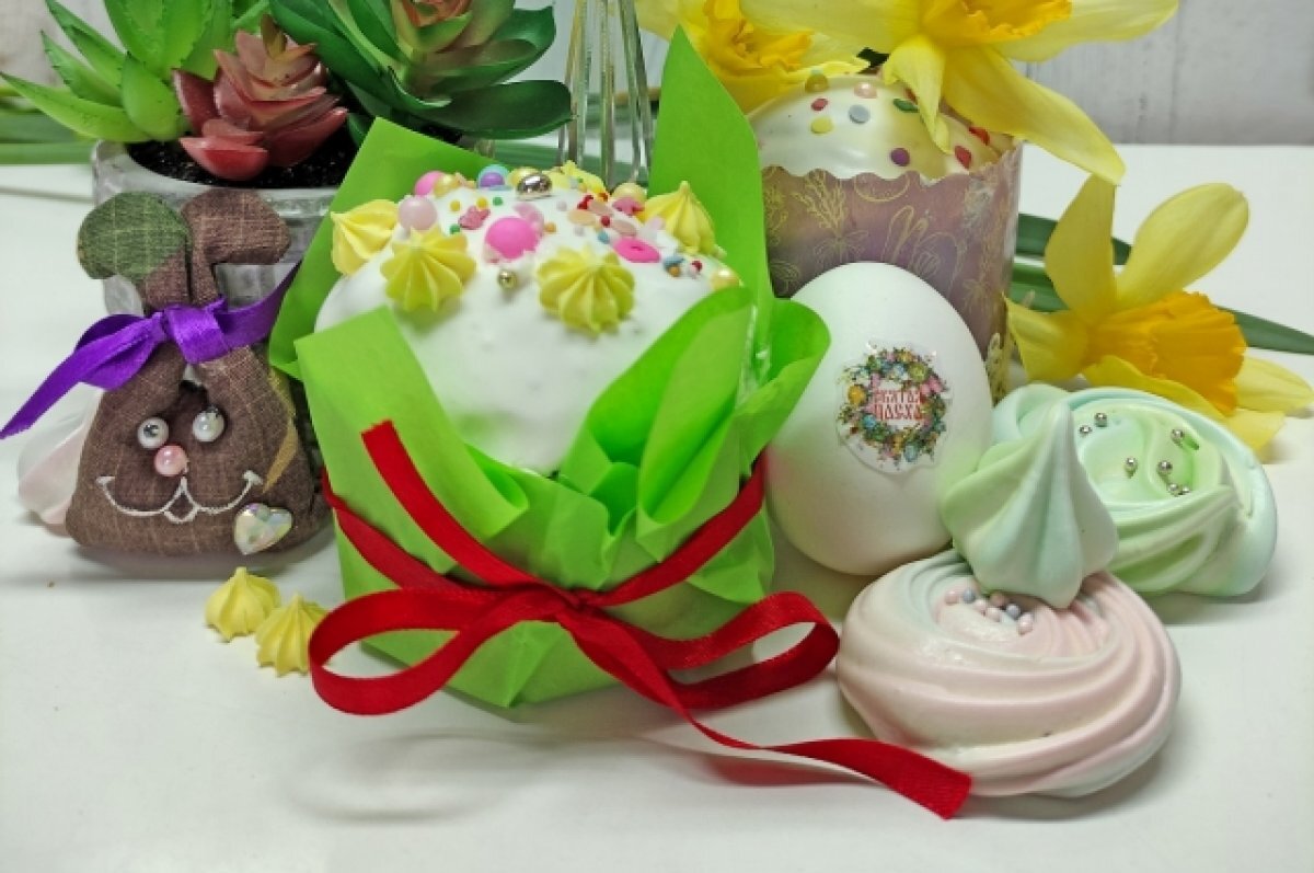    Авторские куличи выглядят, как произведение искусства.