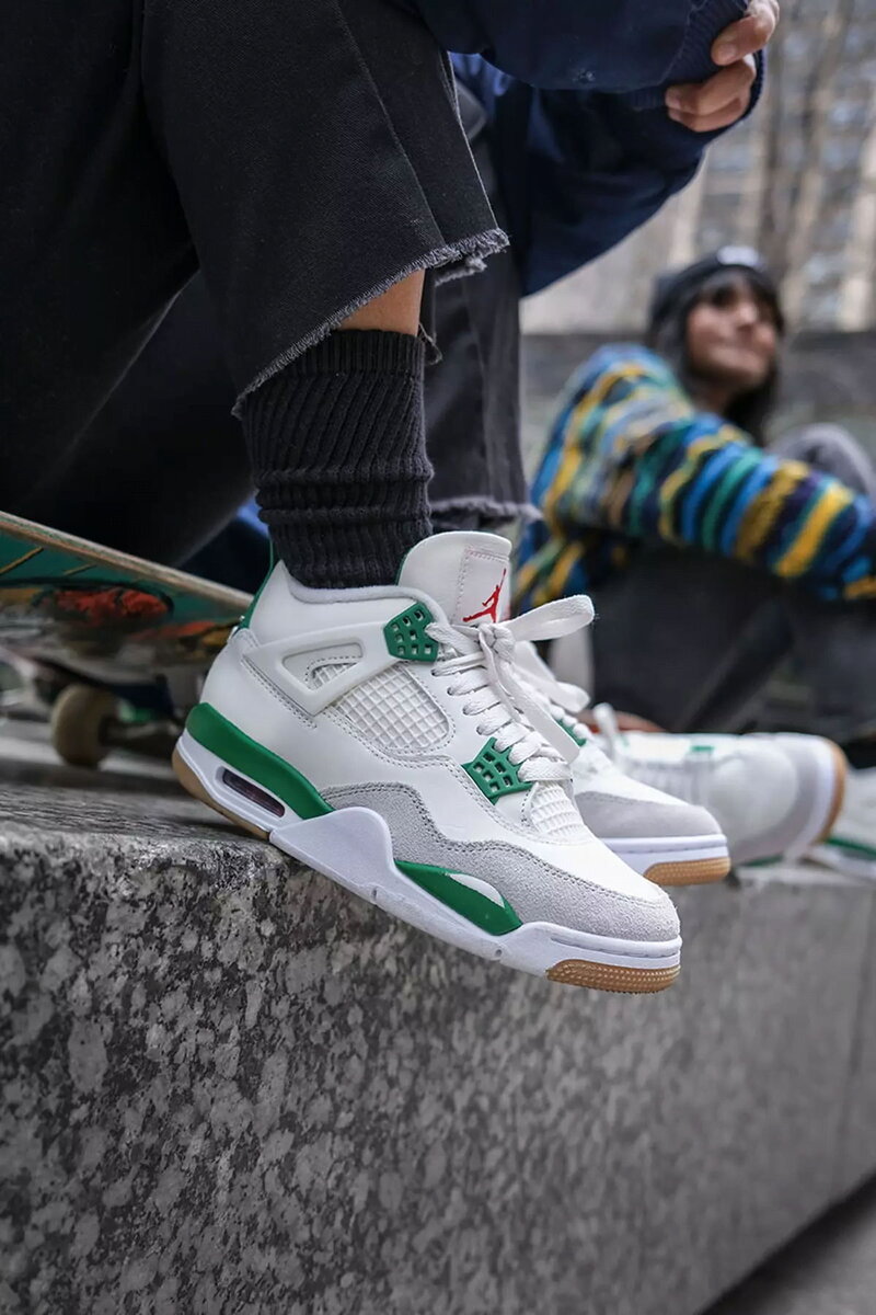 NIKE SB X AIR JORDAN 4 PINE GREEN Funky Dunky