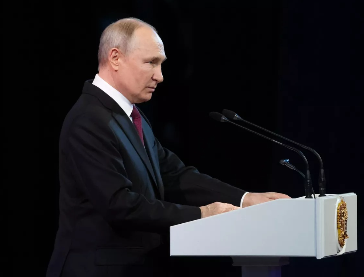    Путин расширяет возможности обороны России за счет космических технологий Алексей А.