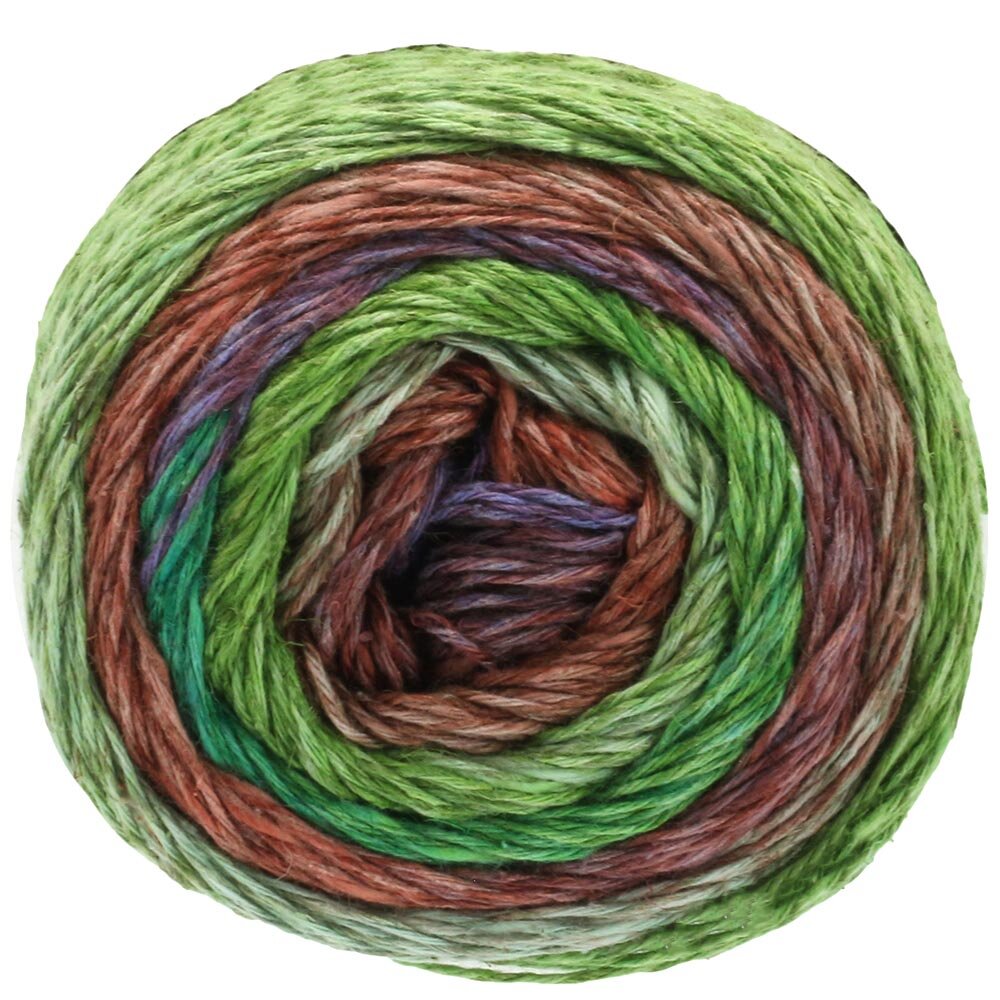 Цветовая палитра пряжи Mare. Листайте вправо, чтобы увидеть больше вариантов.