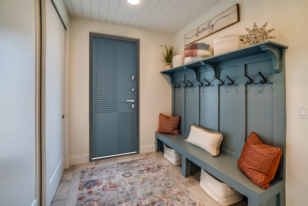 Тамбур с входной дверью Snegir PRO