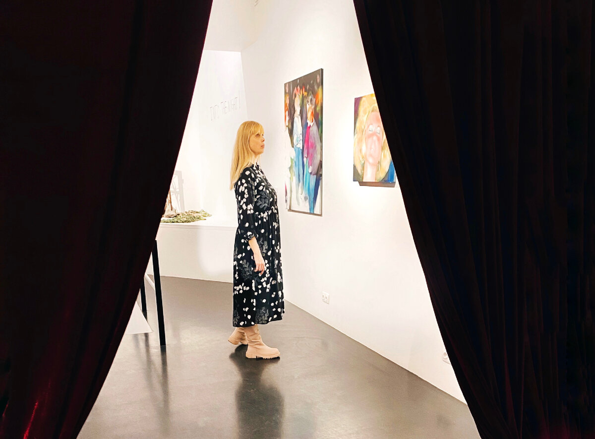 Выставка «этой ночью»