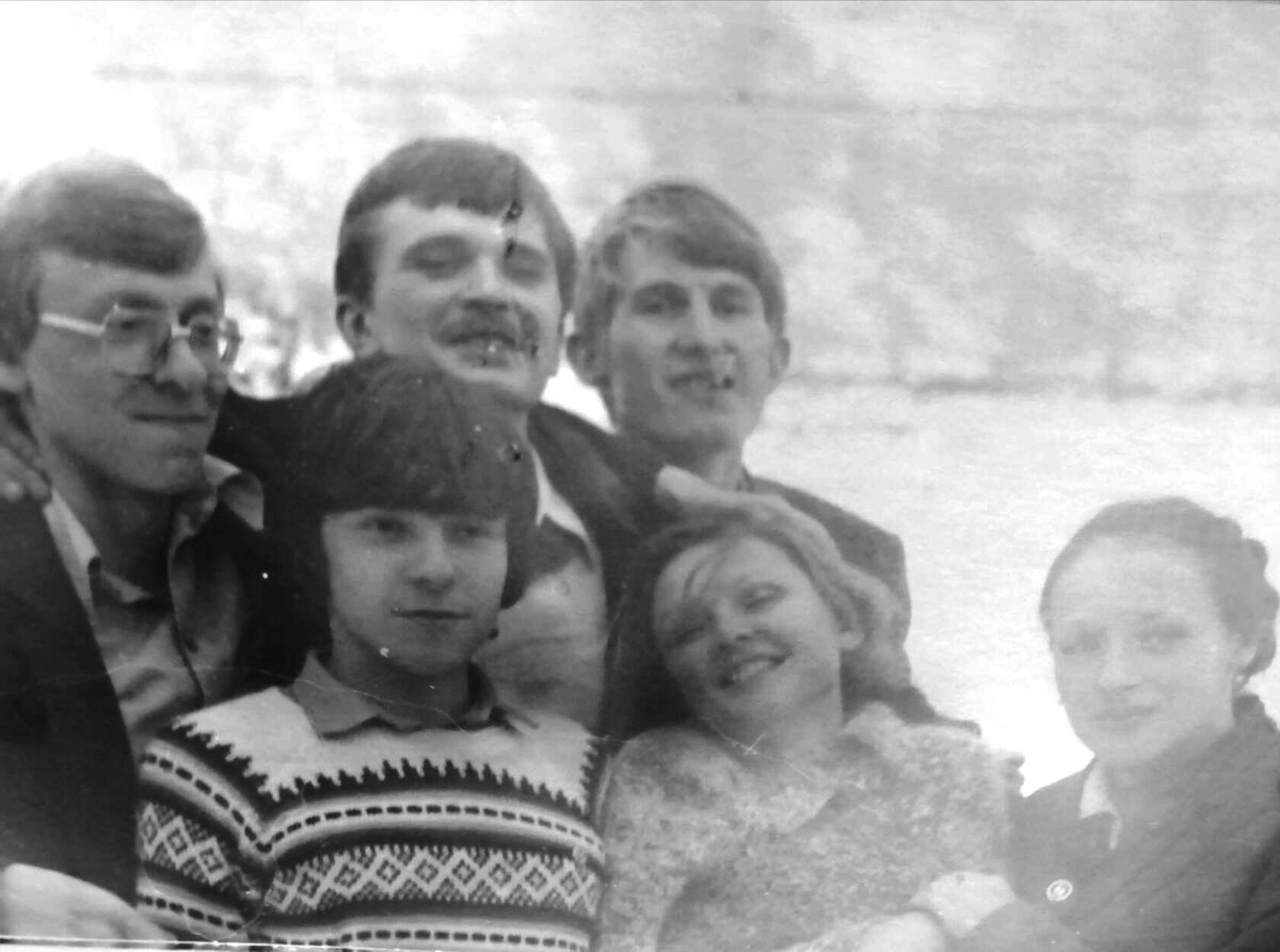 От сессии до сессии живут студенты весело