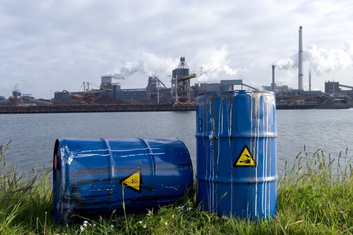 россия полигон химотходов «красный бор». экологические проблемы. отходы химических предприятий. отходы химических предприятий. химическое загрязнение.