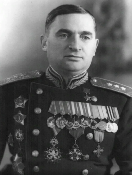Герой Советского Союза генерал-полковник А.С.Жадов (1901-1977). Источник фото - https://okmuseum.ru/rl_gallery/voen2021