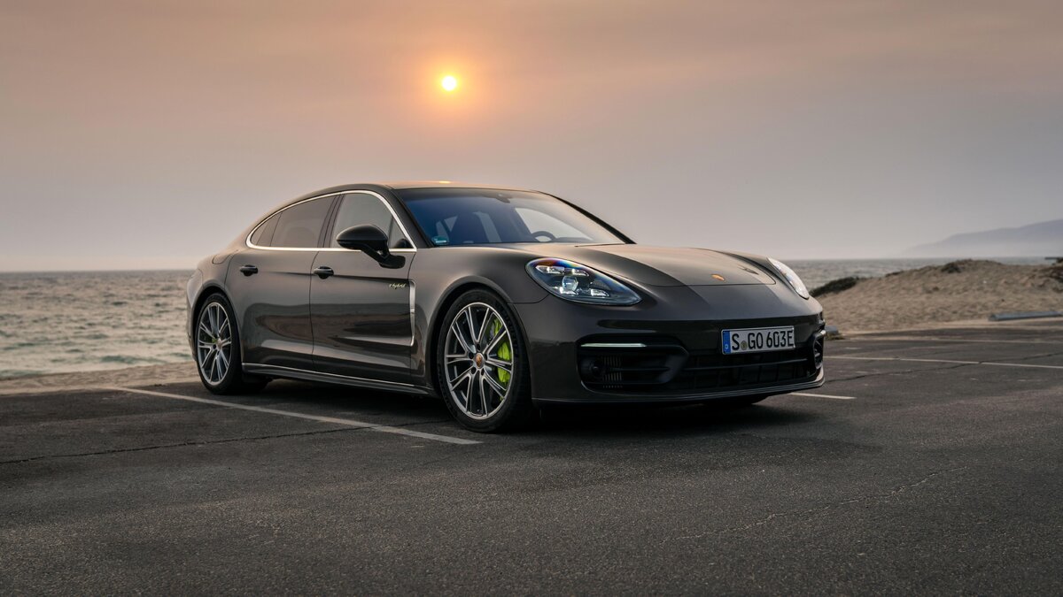 Porshe Panamera 4