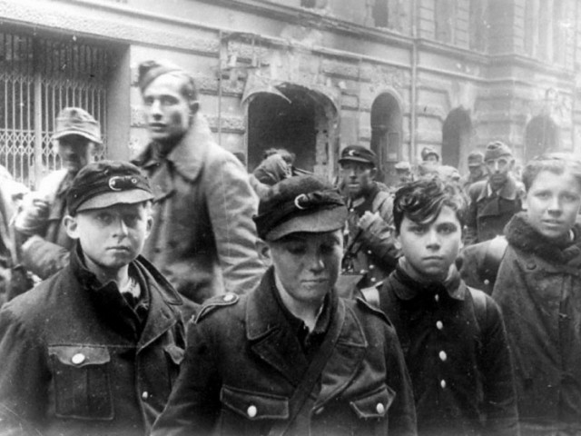 Так выглядит исчерпание мобпотенциала, Германия-​1944.   
