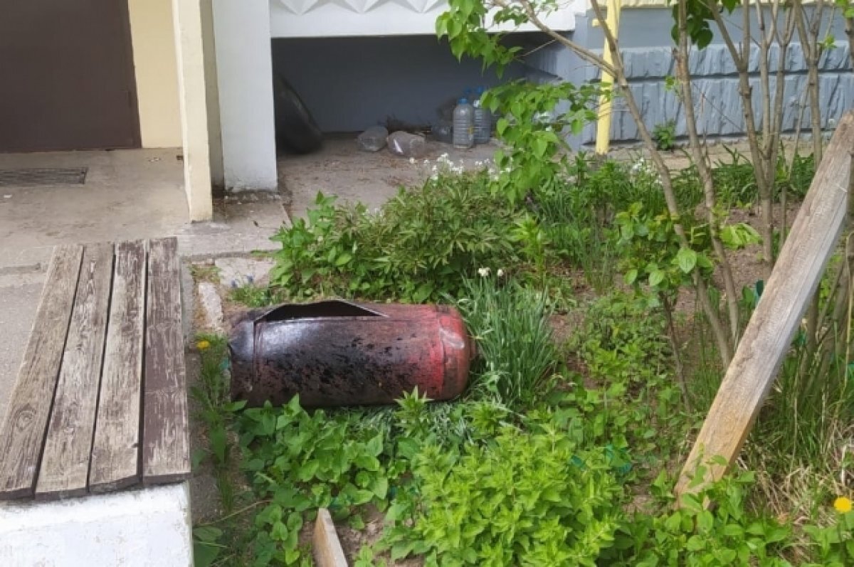    Во время ремонта крыши многоквартирного дома в Твери взорвался баллон