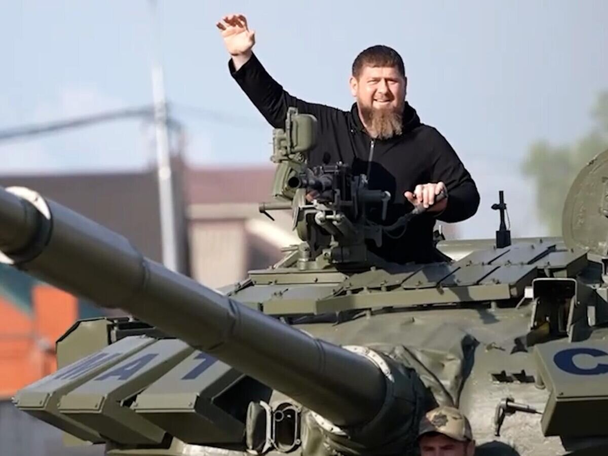    Кадыров на модернизированном Т-72© Kadyrov_95