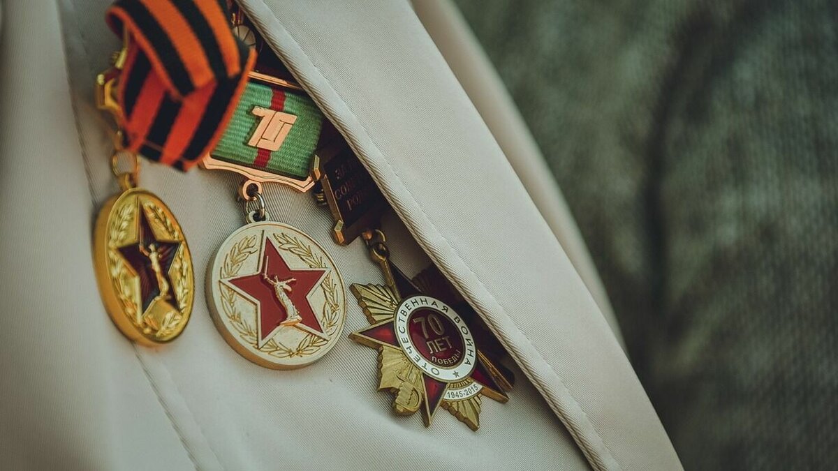     Депутат Госдумы Владимир Кошелев (ЛДПР) сообщил, что в правительство для получения отзыва направлен законопроект, предусматривающий увеличение числа военнослужащих, на которых распространяется статус ветерана Великой Отечественной войны (ВОВ).
