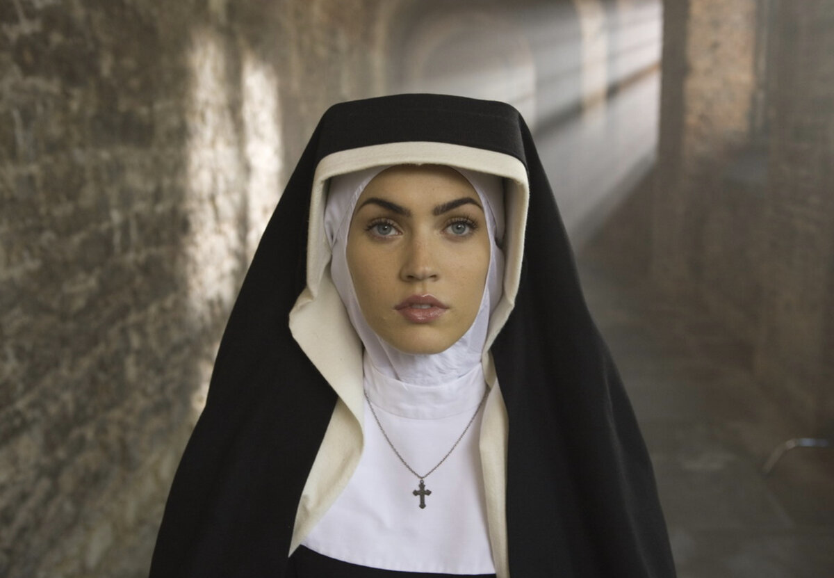 Кадр из фильма «Как потерять друзей и заставить всех тебя ненавидеть» 