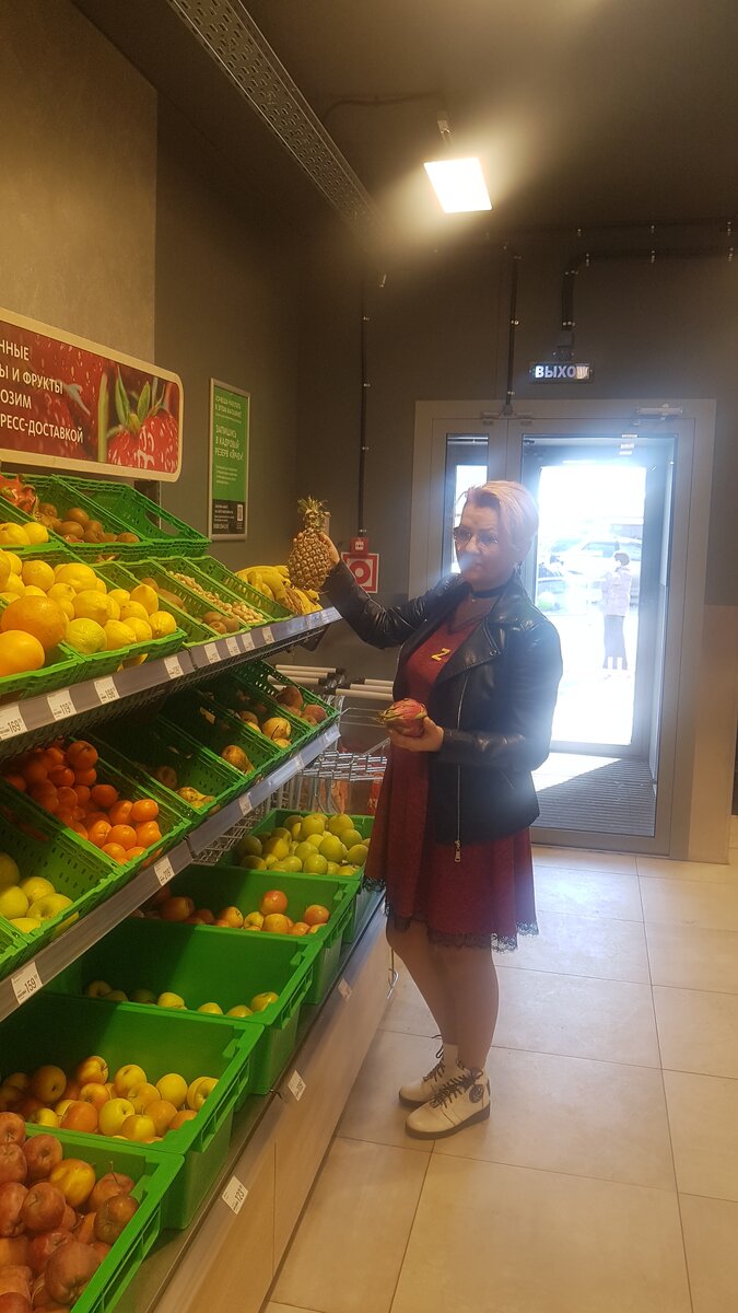 Сузун. Магазин "Ярче!"