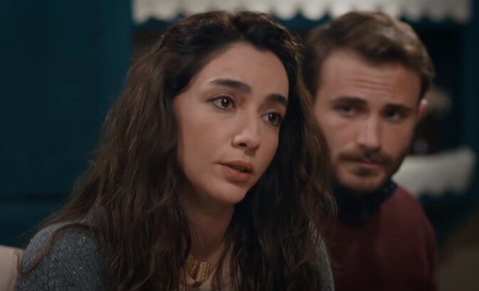 Асие, кадр из сериала Истерзанная
