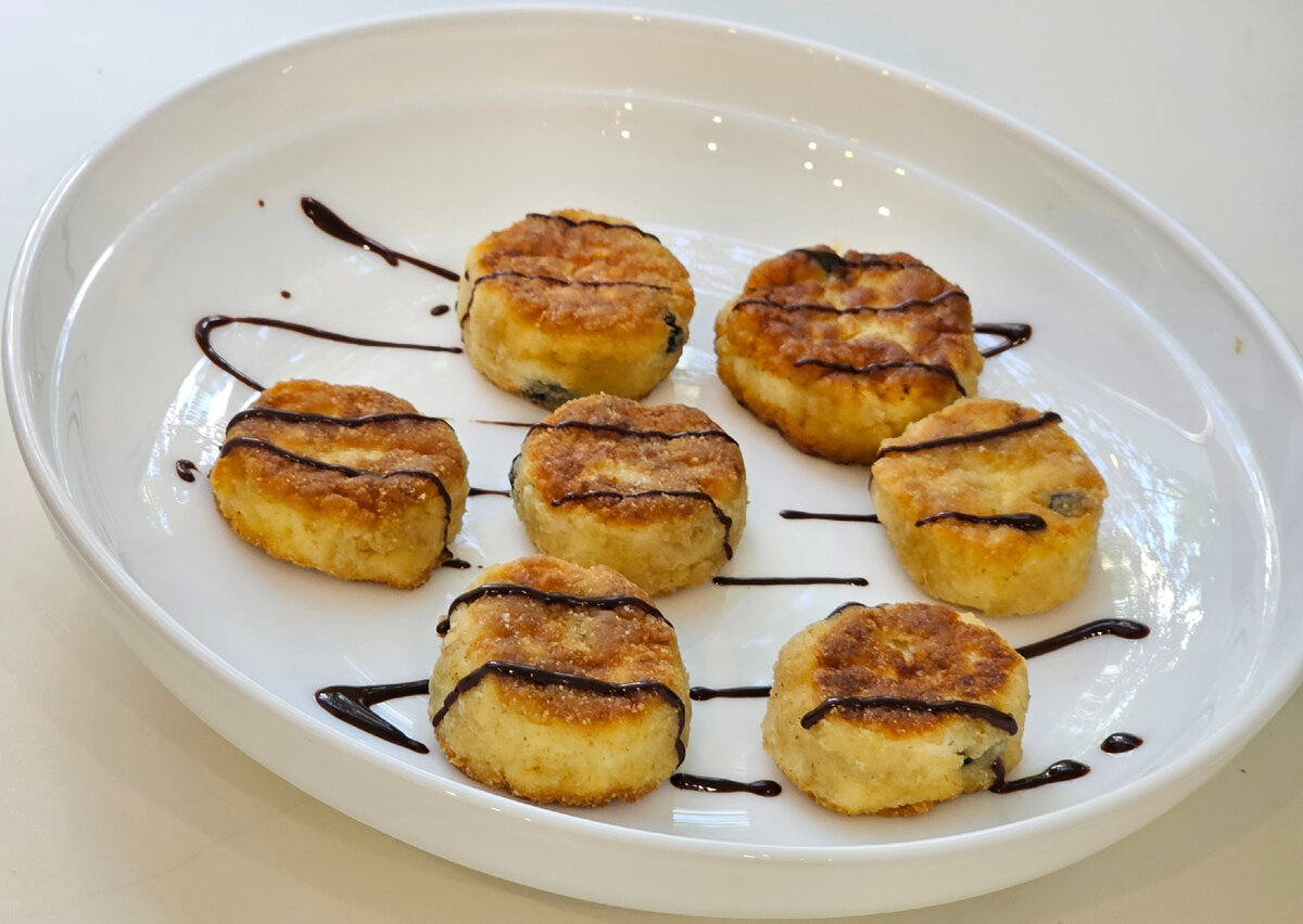 Сырники жаренные на сковороде с топленым маслом