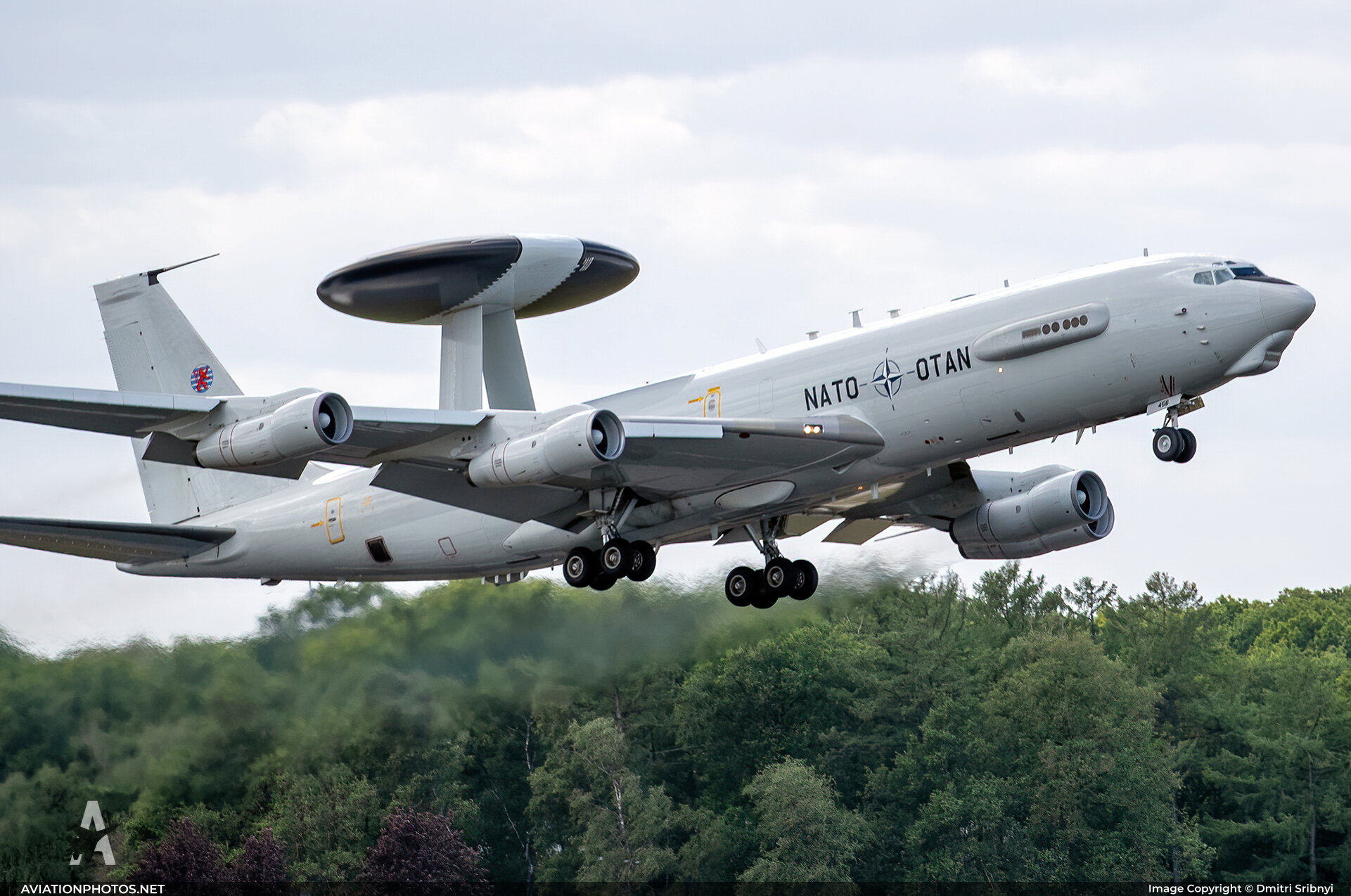 Ооо авакс. Самолет ДРЛО АВАКС. АВАКС Е-3 Sentry. E-3a Sentry AWACS. АВАКС самолет разведчик.