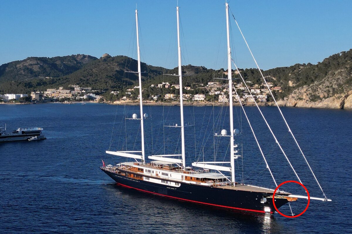 Яхта Джеффа Безоса