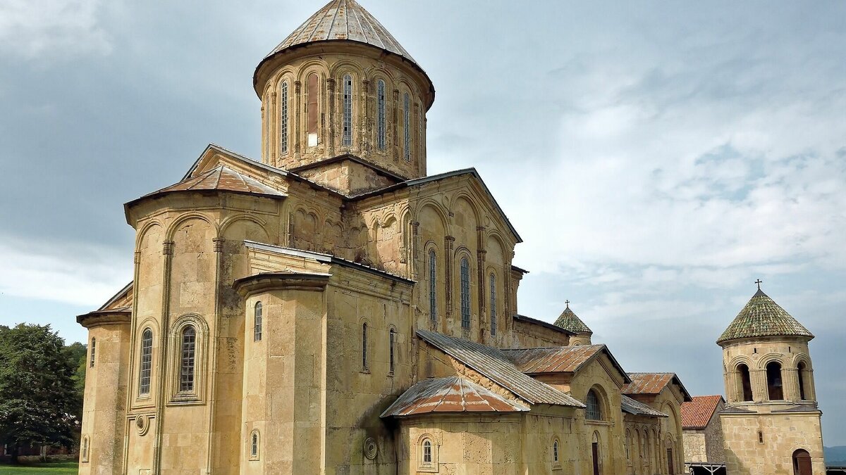     Россияне теперь выбирают Грузию поездок и в отпуск, и на выходные.