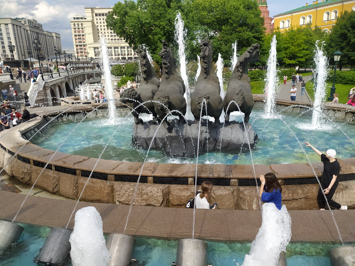 Фонтан Времена года (фото автора)