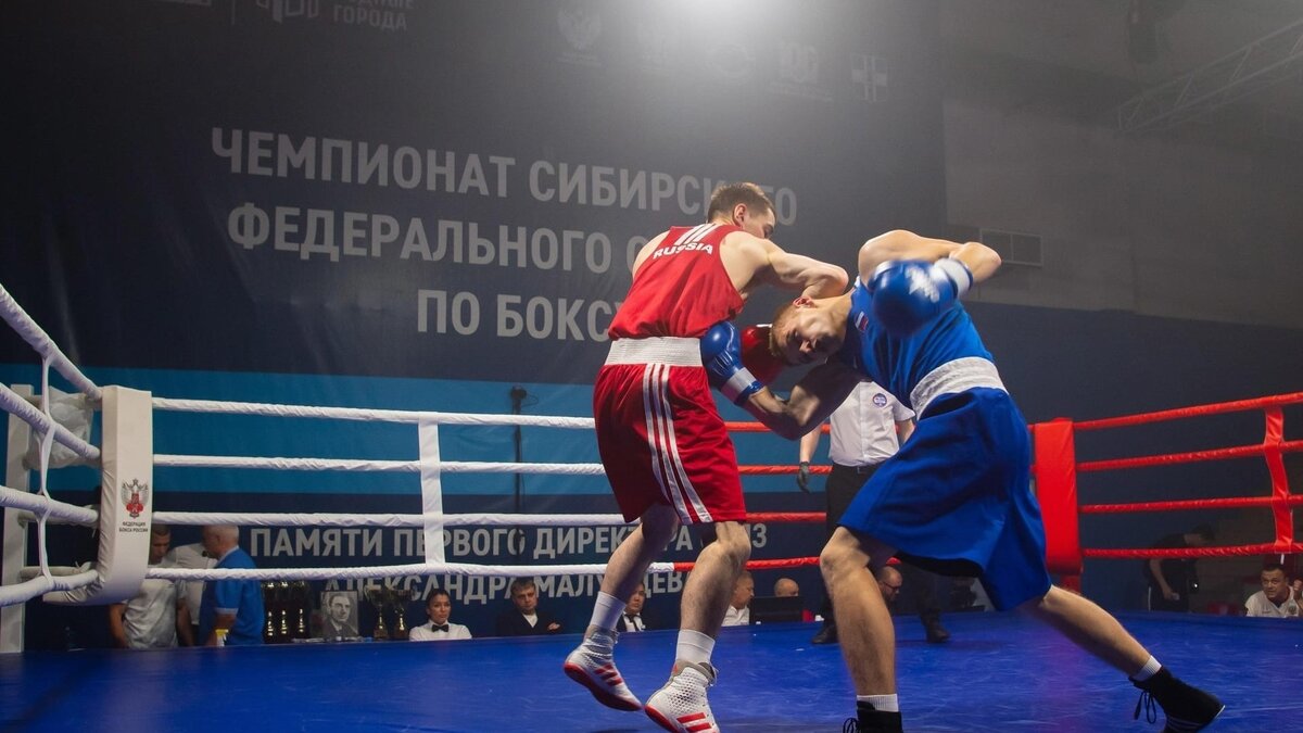     Традиционный боксерский турнир ежегодно проводится при поддержке Омского НПЗ «Газпром нефти» в рамках программы социальных инвестиций «Родные города». В прошлом году состязания получили новый статус.