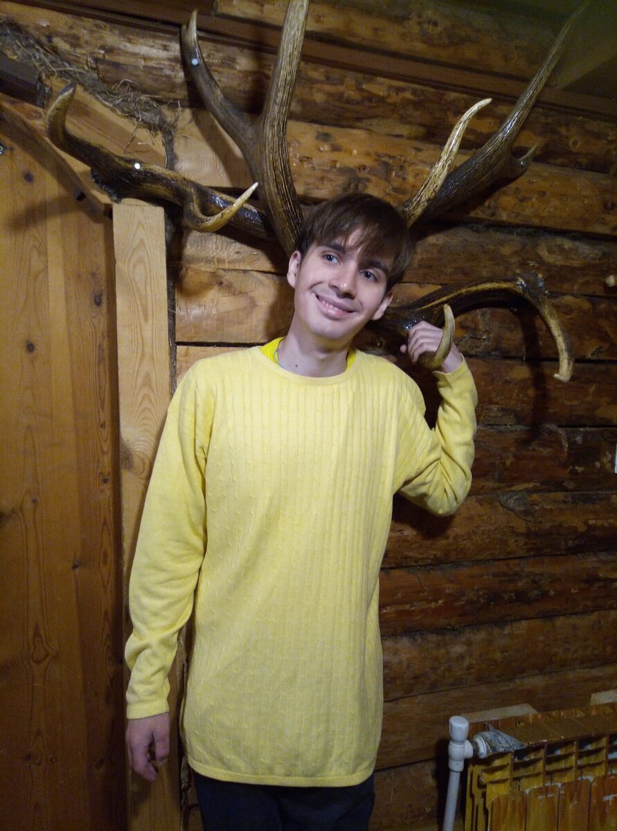 Даже и не верится, что этот симпатичный улыбчивый парень время от времени мотает нервы