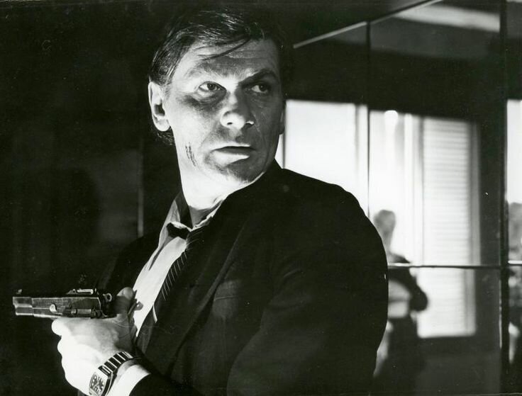 Кадр из фильма «Отель "У погибшего альпиниста"»